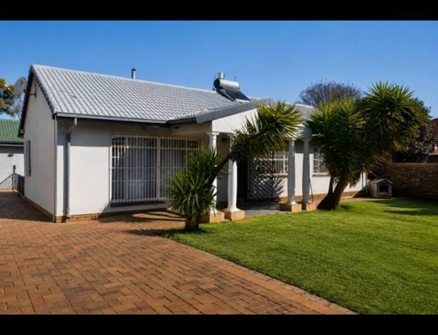 5 BEDROOM HOUSE FOR SALE IN LENASIA